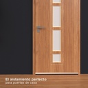 Burlete adhesivo PVC con flecos 1M - Blanco